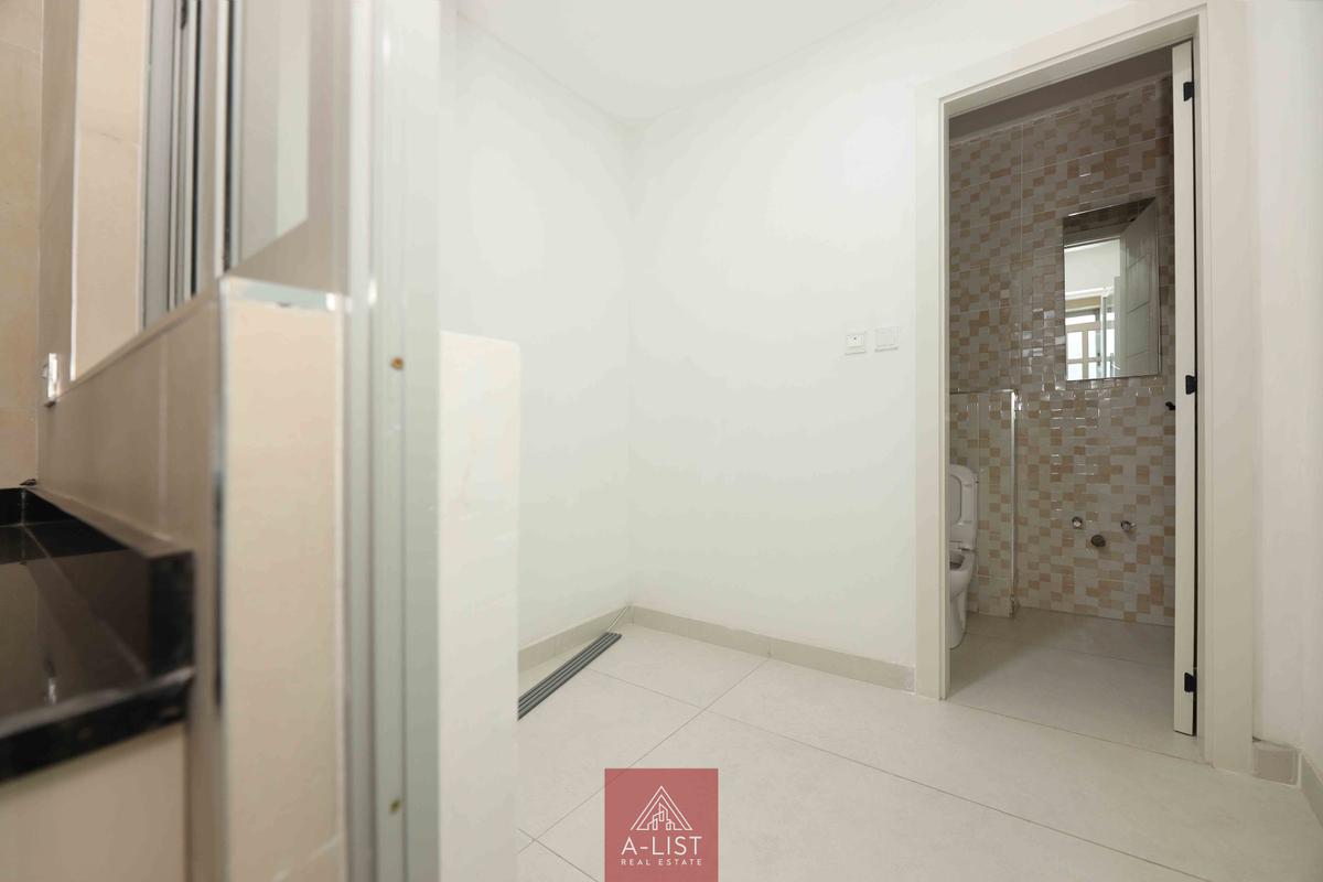 4 Bed Apartment with En Suite at General Mathenge - 5