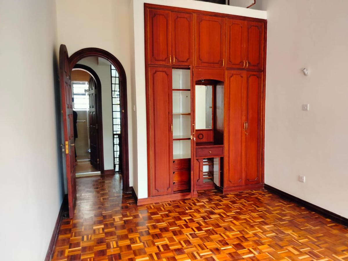 5 Bed Townhouse with En Suite in Westlands Area - 8