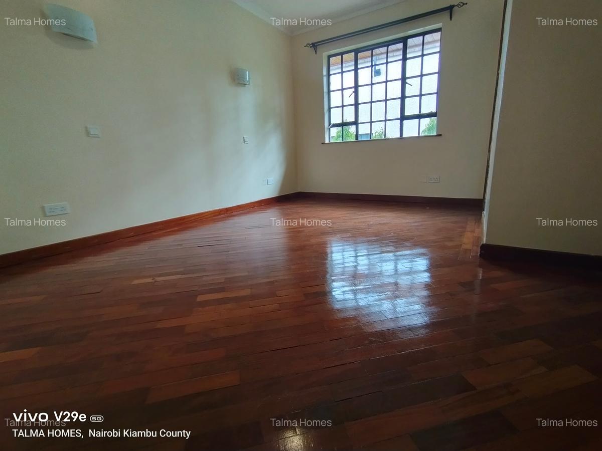 4 Bed Townhouse with En Suite at Off Kiambu Road - 19