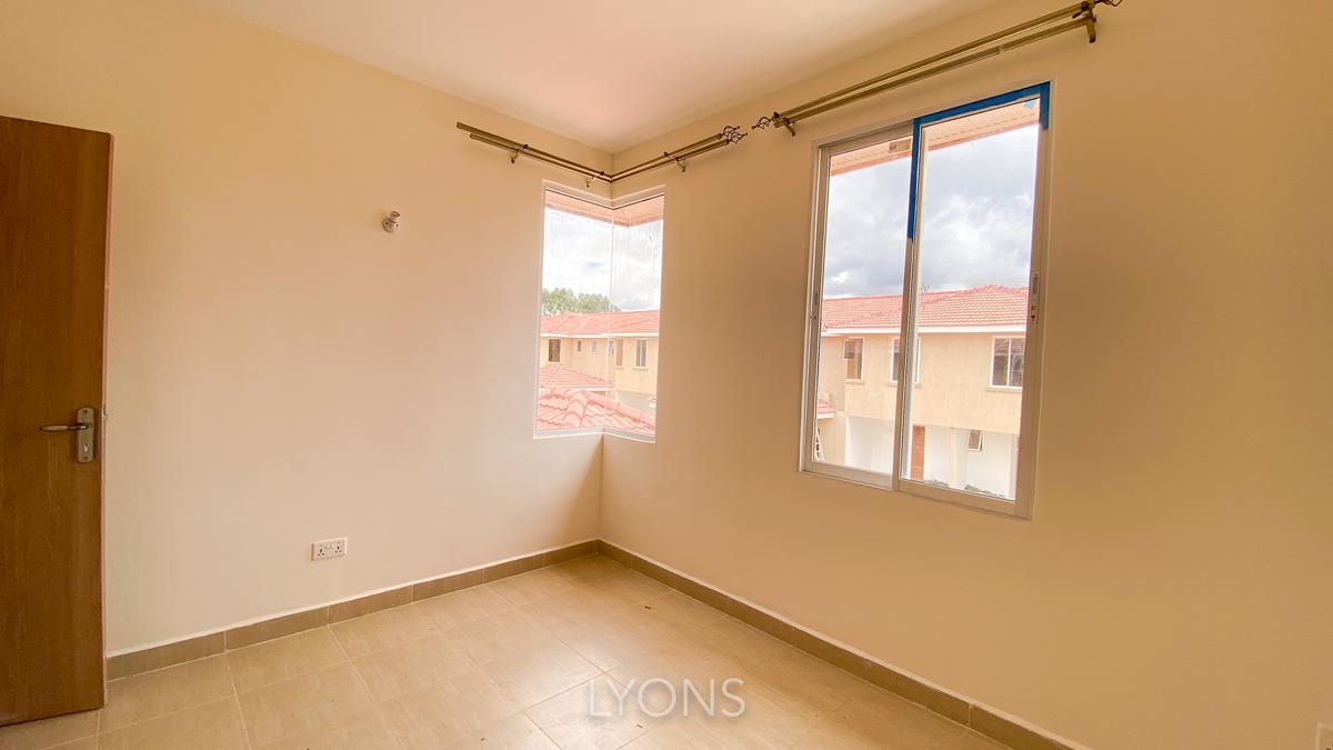 4 Bed Townhouse with En Suite in Ongata Rongai - 10