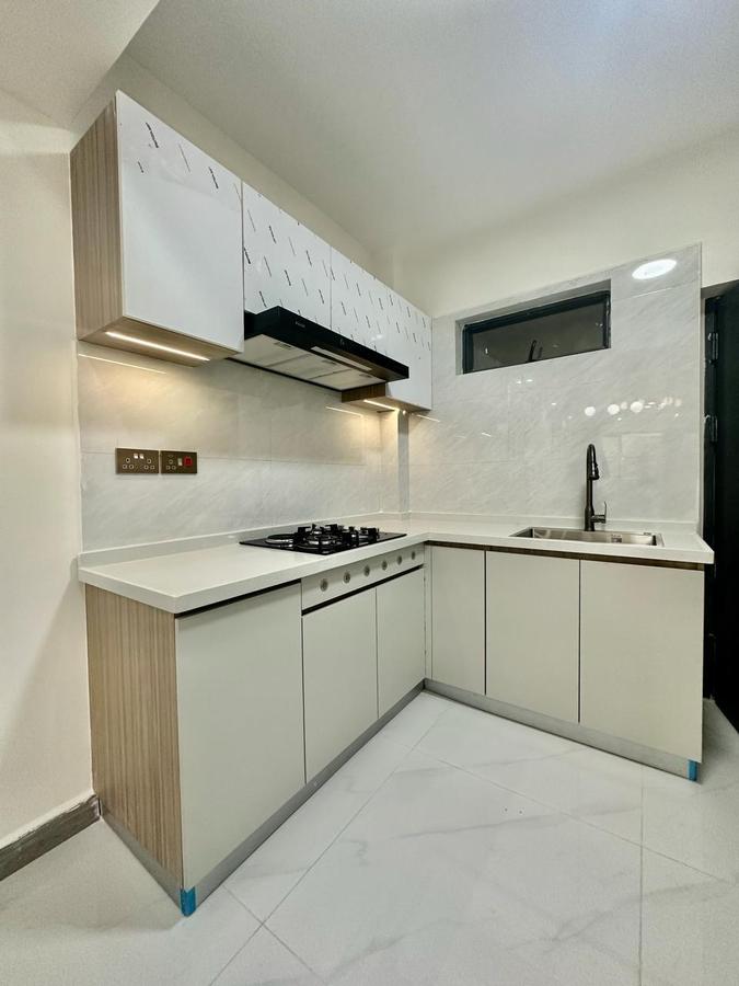 1 Bed Apartment with En Suite in Lavington - 3