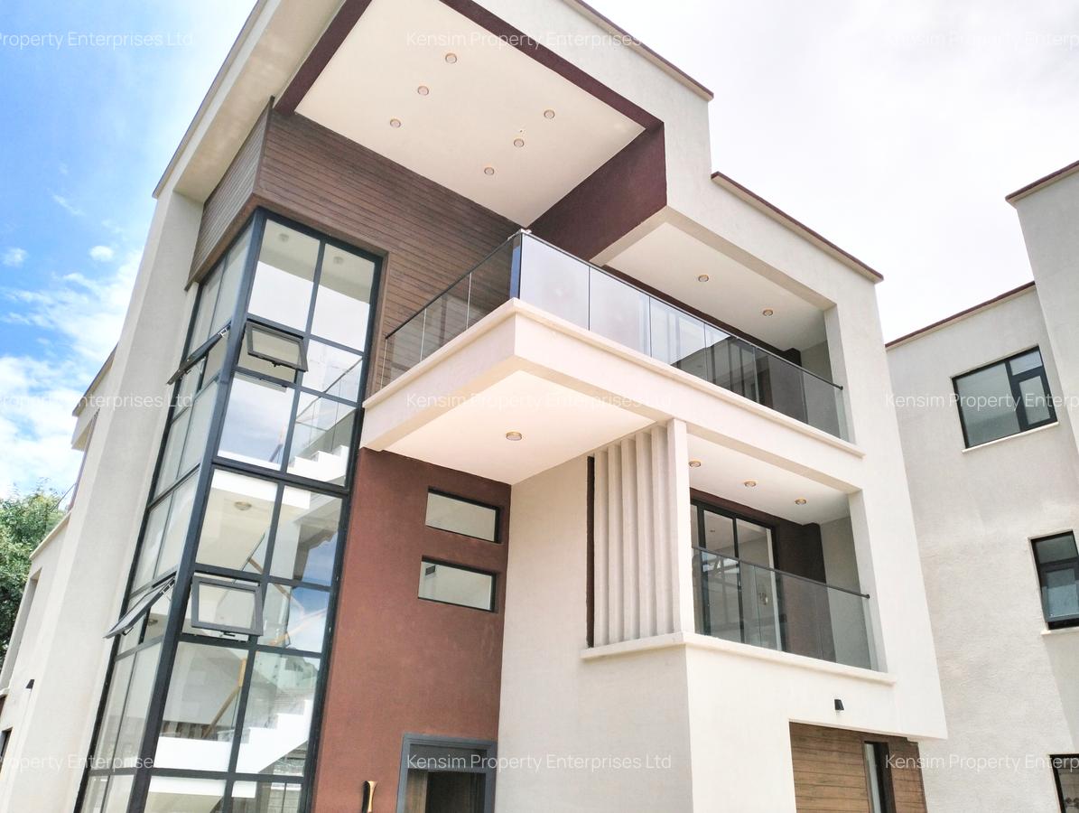 5 Bed Townhouse with En Suite in Lavington - 4