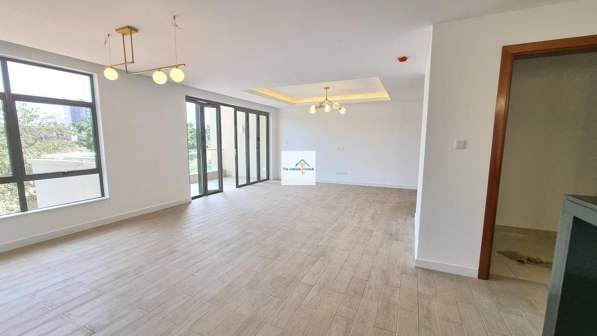 4 Bed House with En Suite in Runda - 3