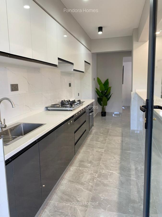 3 Bed Apartment with En Suite at - 12