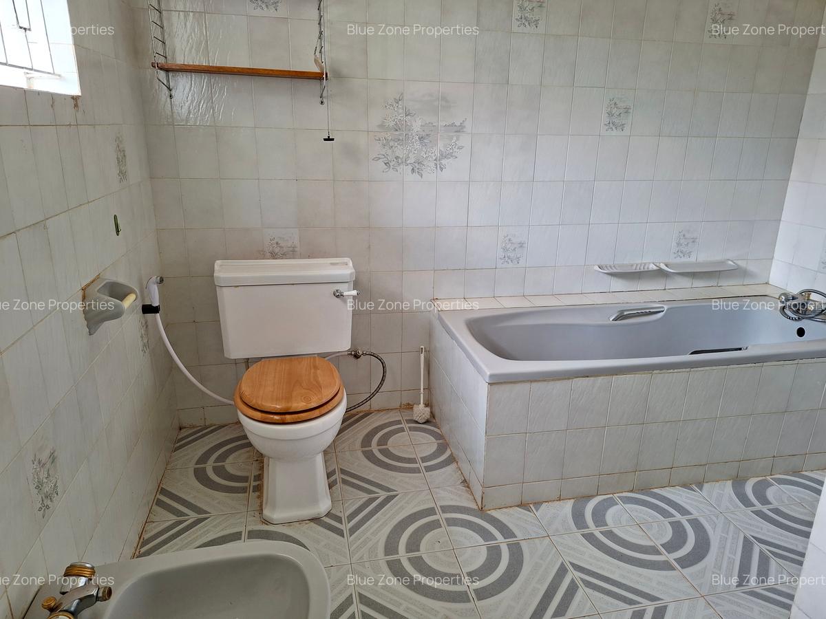 3 Bed Townhouse with En Suite at Off Duom Palm Street - 18