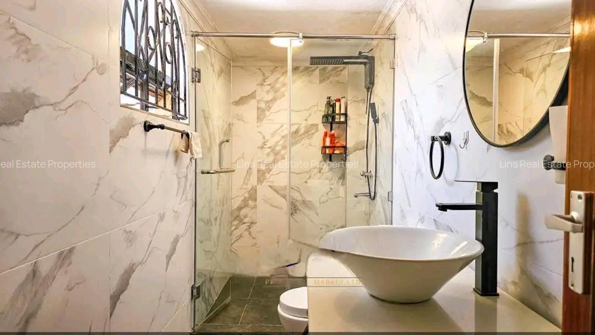 4 Bed Townhouse with En Suite in Brookside - 9