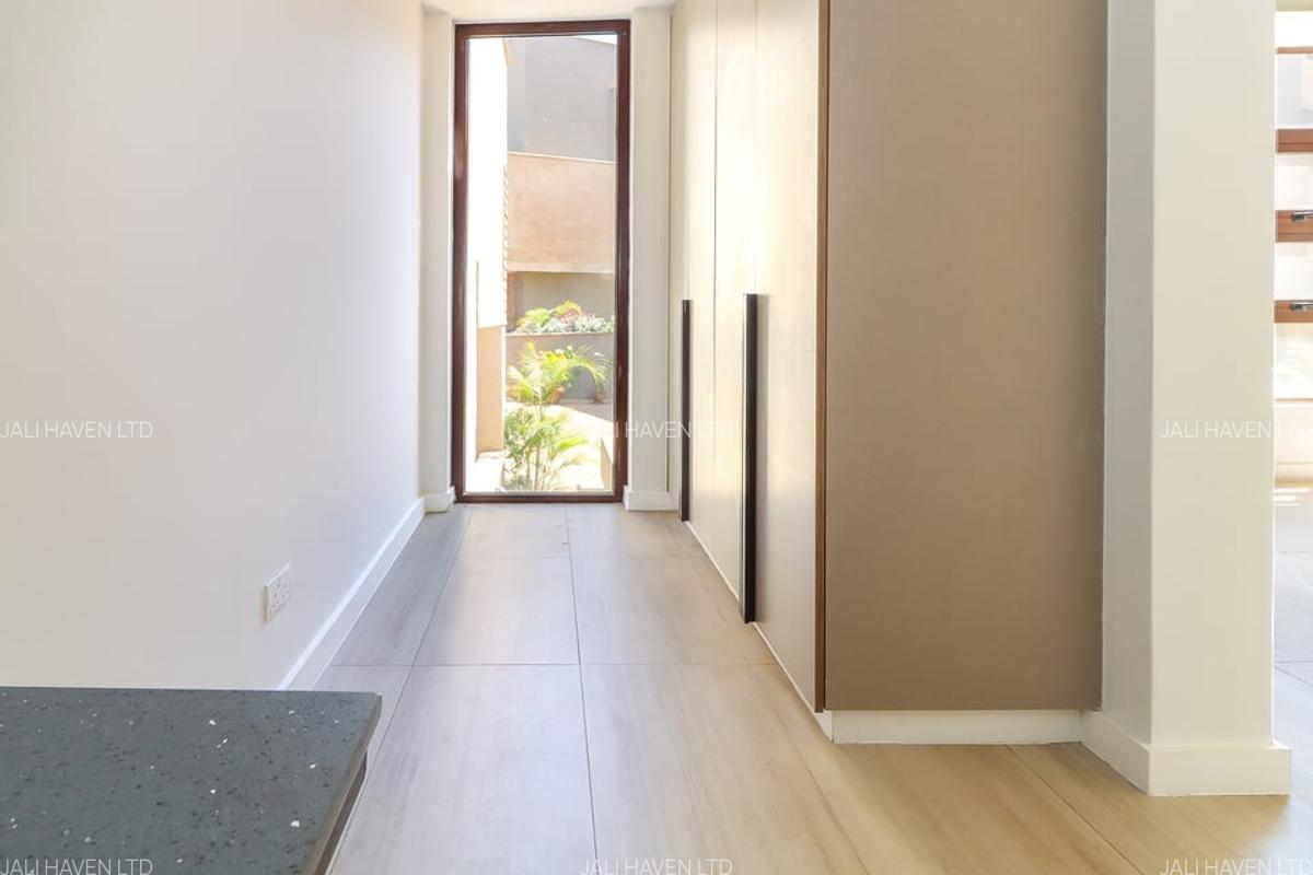 4 Bed Villa with En Suite in Lavington - 13