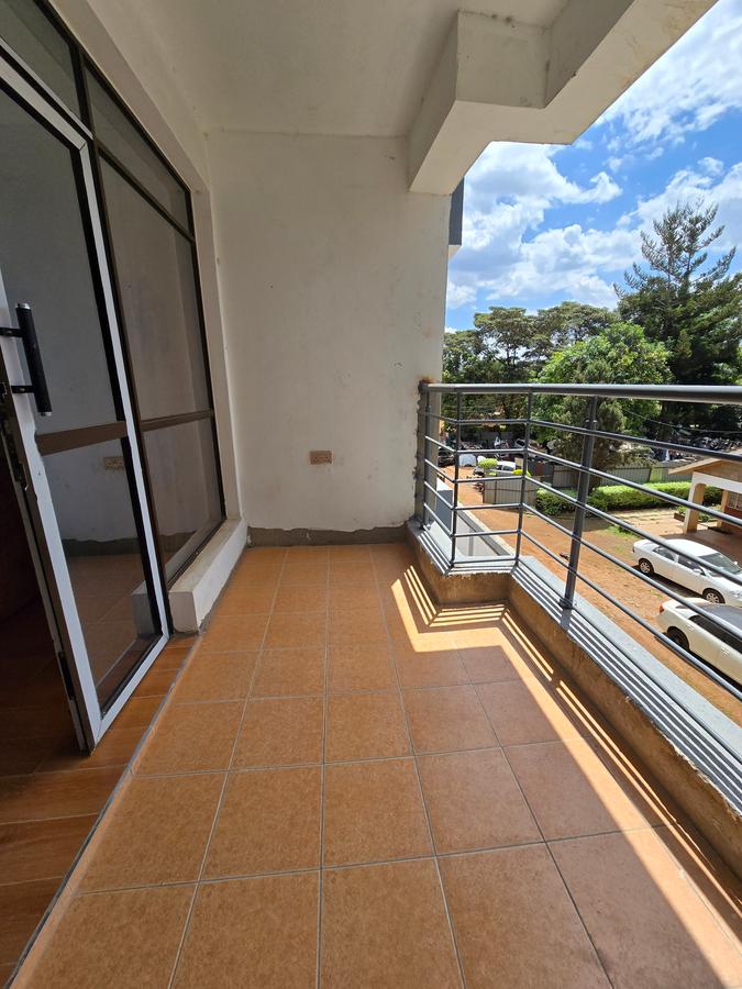 2 Bed Apartment with En Suite in Garden Estate - 2