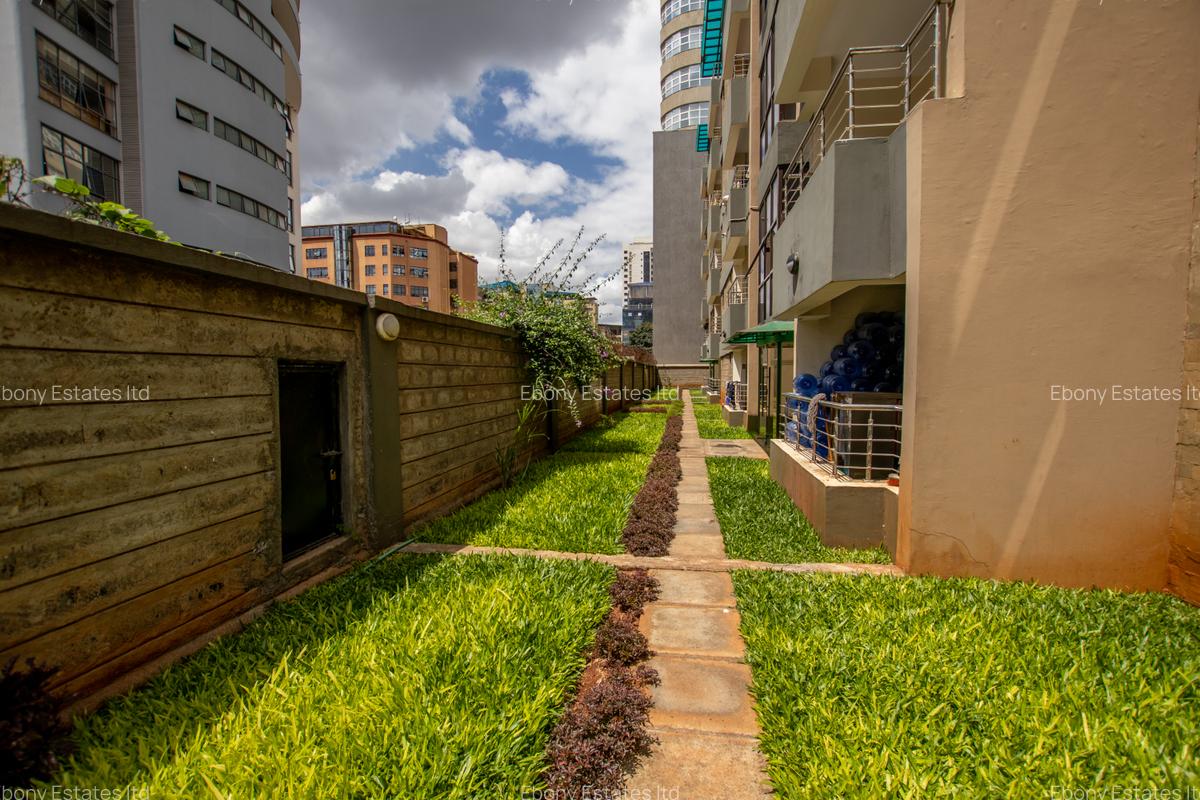2 Bed Apartment with En Suite at Westlands Road - 15