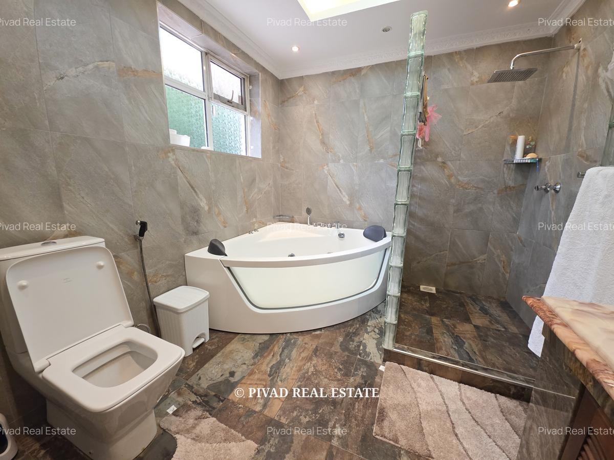 5 Bed Townhouse with Swimming Pool in Runda - 4