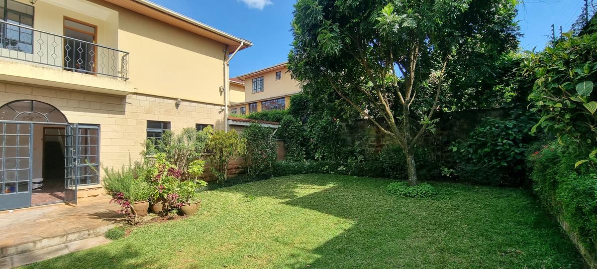 4 Bed Townhouse with En Suite at Kirawa Road - 18