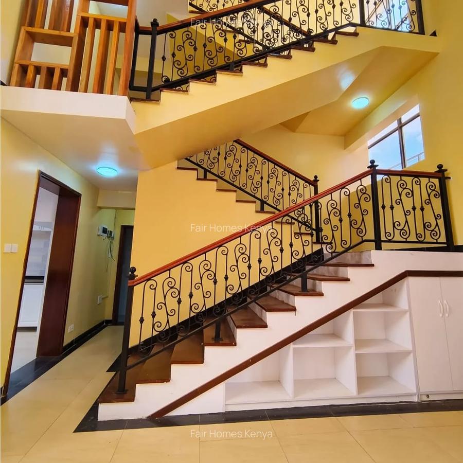 5 Bed Townhouse with En Suite at Chalbi Drive - 6