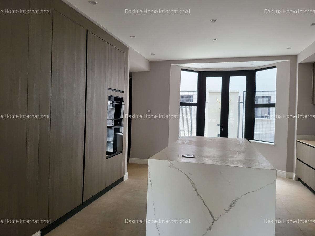 4 Bed Townhouse with En Suite in Runda - 3