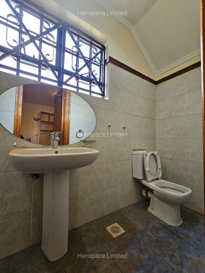 5 Bed Townhouse with En Suite in Kileleshwa - 9