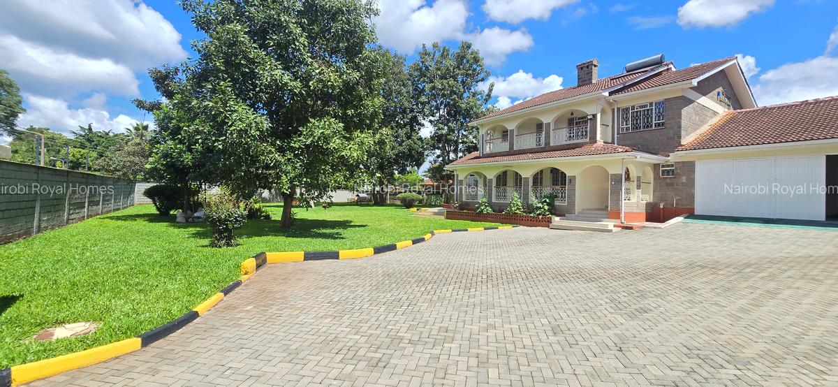 6 Bed House with En Suite at Loresho Road - 1