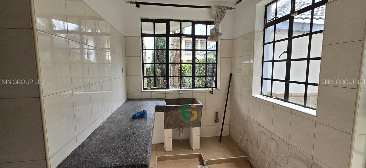 4 Bed Townhouse with En Suite at Mugumo Road - 4