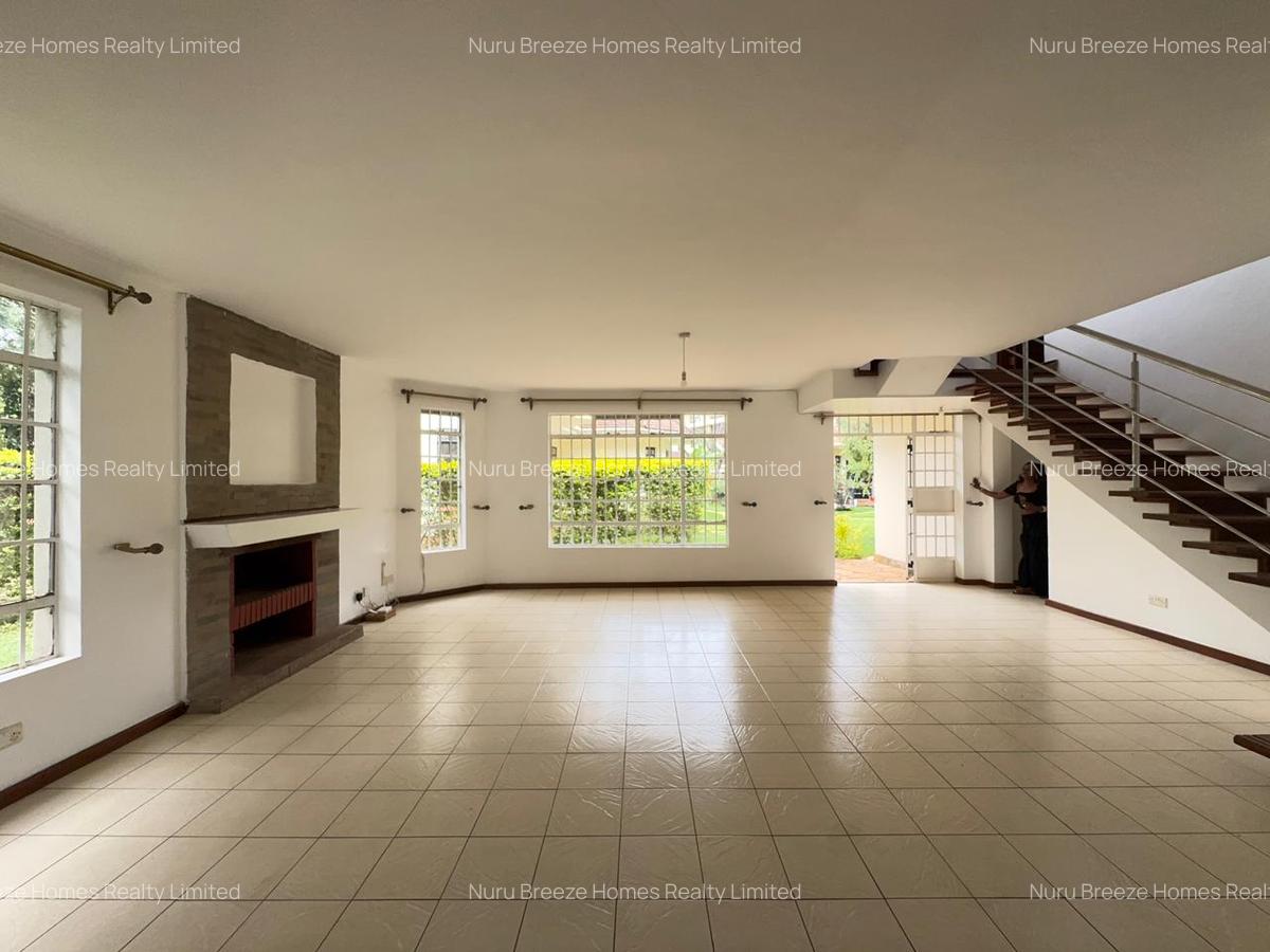 4 Bed Townhouse with En Suite in Spring Valley - 4