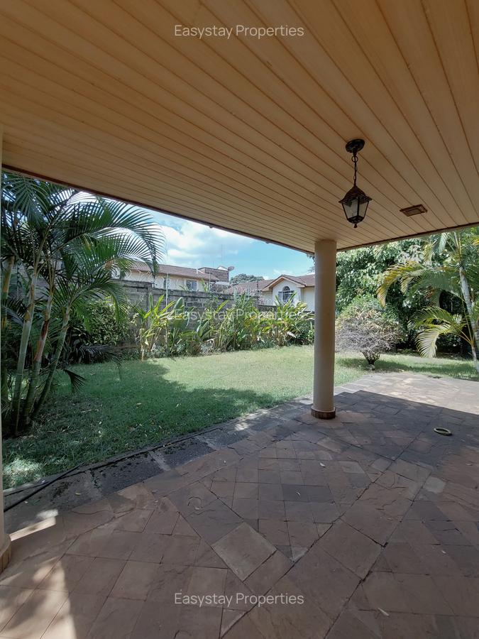 4 Bed Townhouse with En Suite in Kitisuru - 11