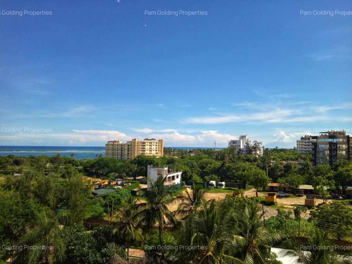 2 Bed Apartment with En Suite in Nyali Area - 1