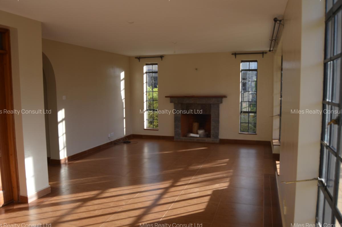 3 Bed Villa with En Suite at Edenville Estate Phase One - 4