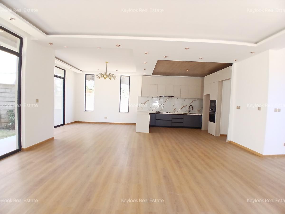 5 Bed Townhouse with En Suite at Lavington Green - 20