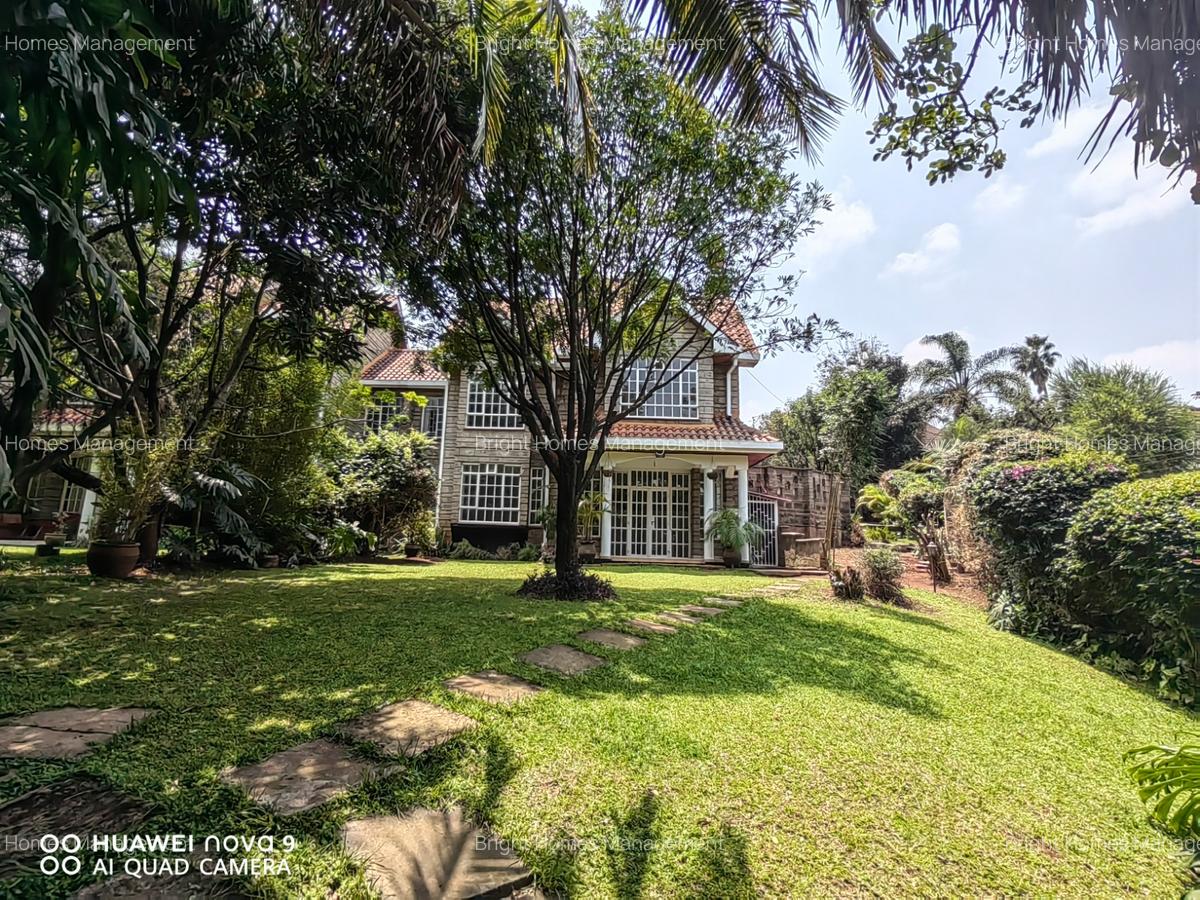 4 Bed Townhouse with En Suite in Lavington - 2