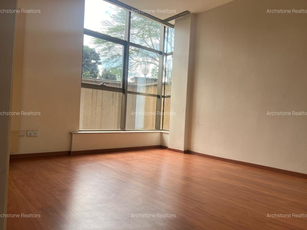 2 Bed Apartment with En Suite in Parklands - 5