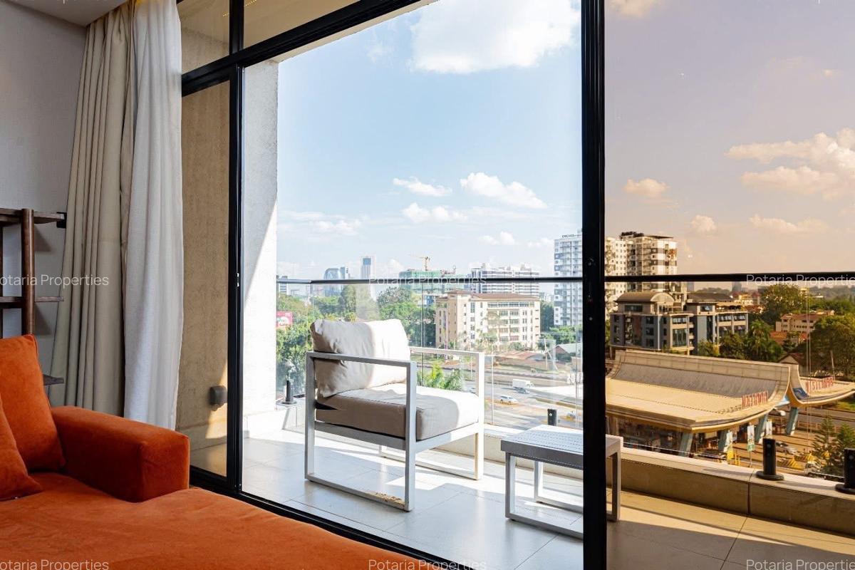 Serviced 2 Bed Apartment with En Suite in Westlands Area - 9