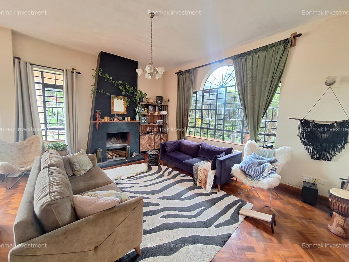 4 Bed Townhouse with En Suite at Isk - 11