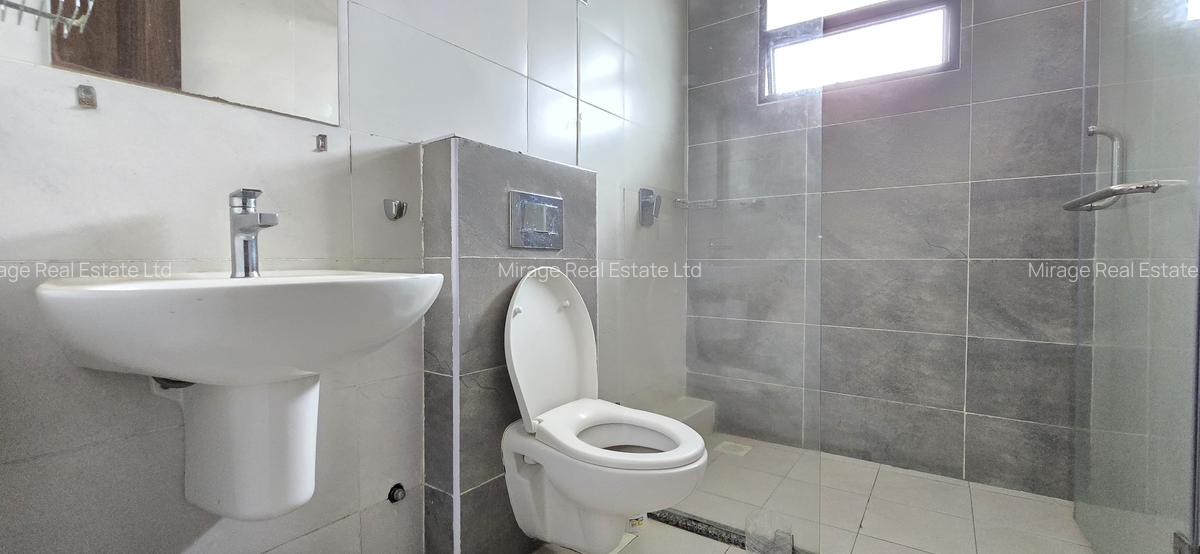 2 Bed Apartment with Swimming Pool in Hurlingham - 4