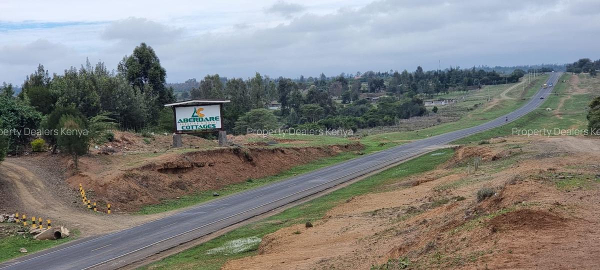 505 m² Commercial Land at Gakawa - 1