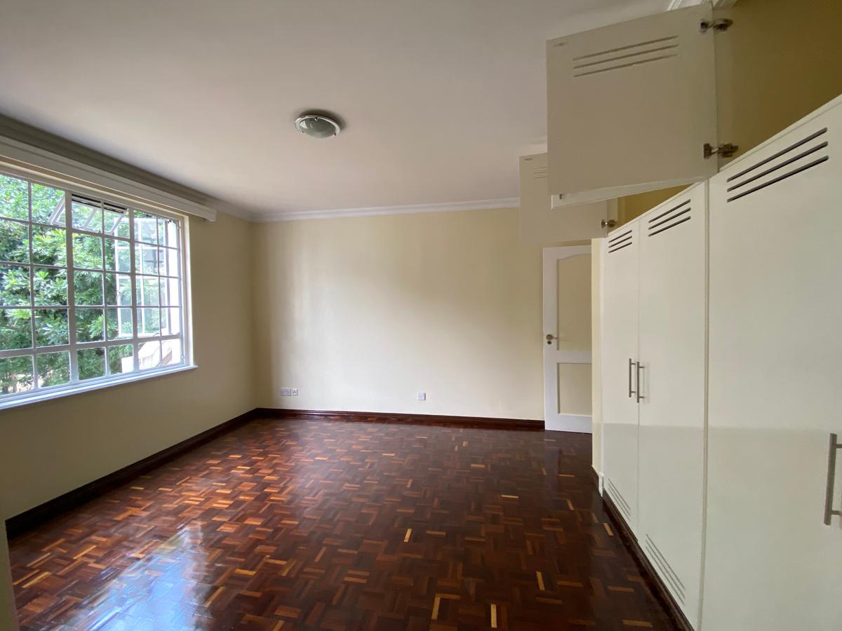 3 Bed Apartment with Swimming Pool in Muthaiga - 12