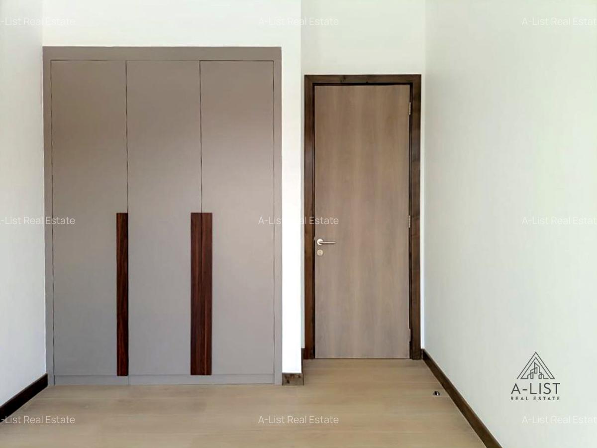 2 Bed Apartment with En Suite at Two Rivers - 5