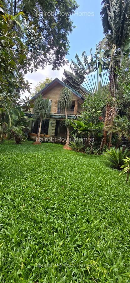 3 Bed Townhouse with En Suite at Nyari Close - 1