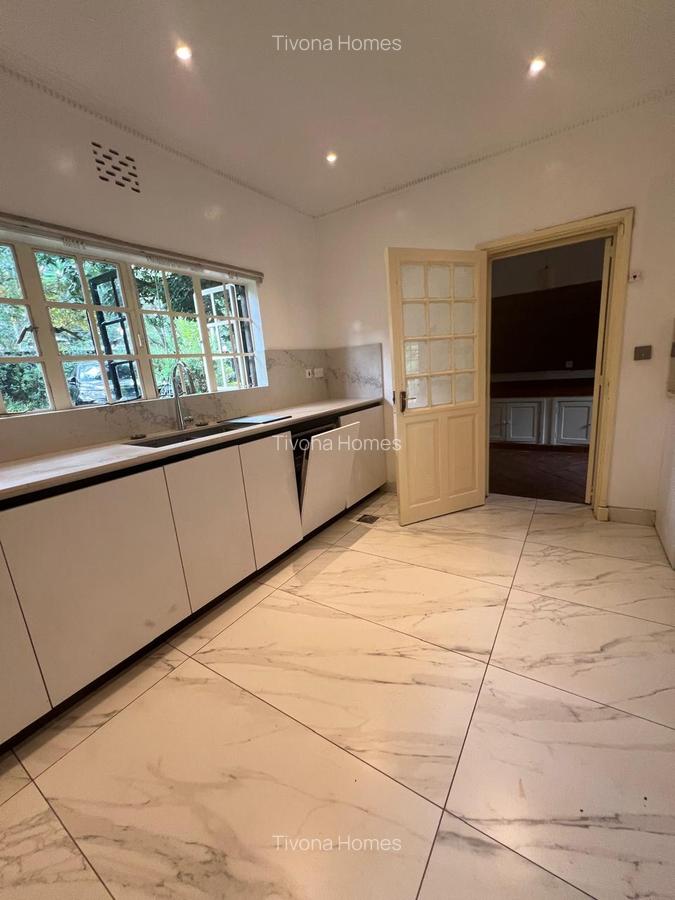 5 Bed House in Lavington - 10