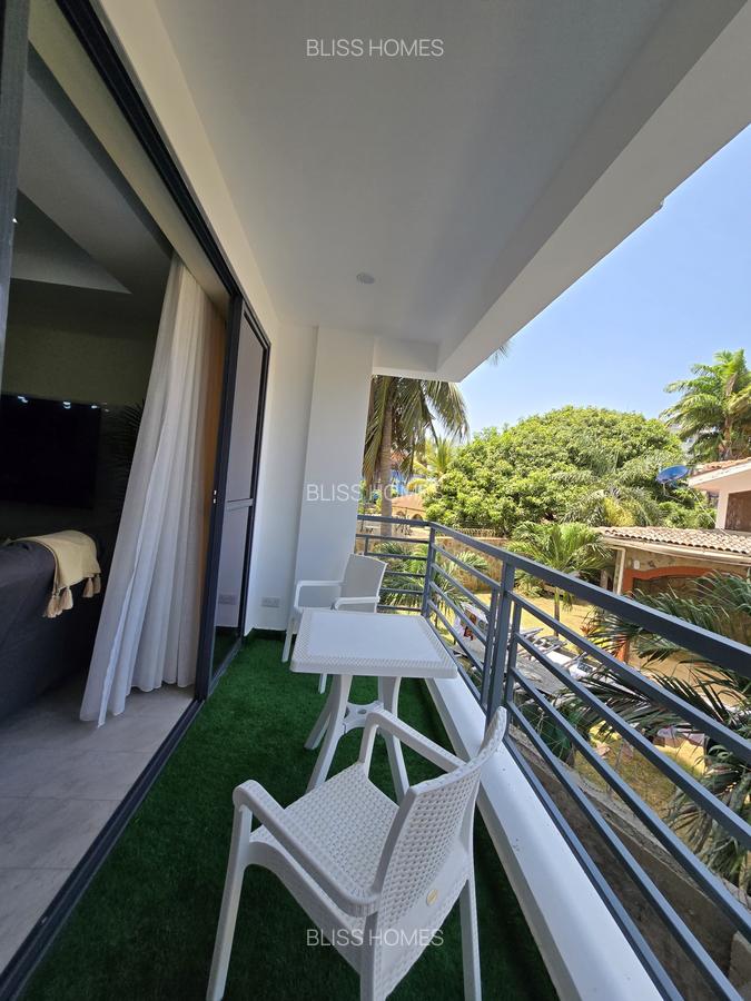 2 Bed Apartment with En Suite at Behind City Mall - 13