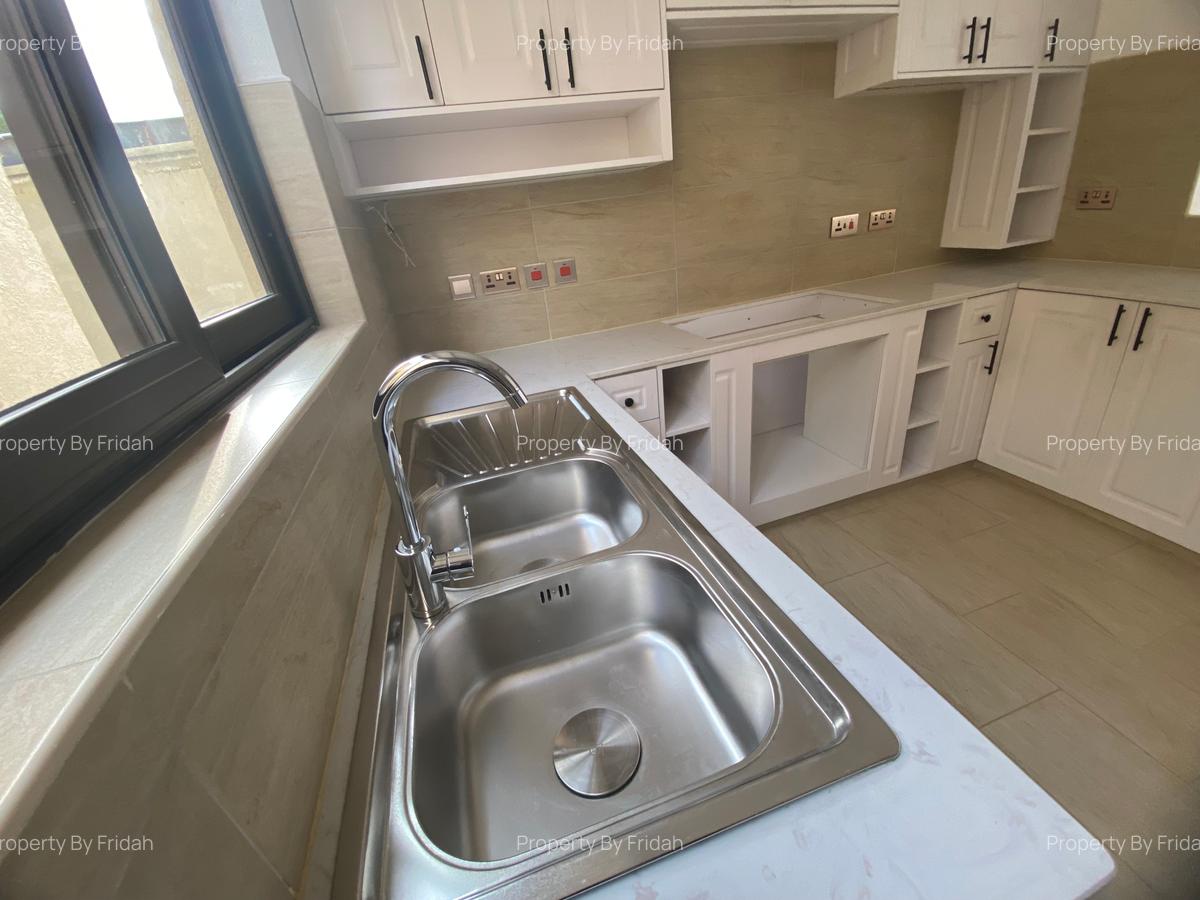 4 Bed House with En Suite in Kitengela - 8