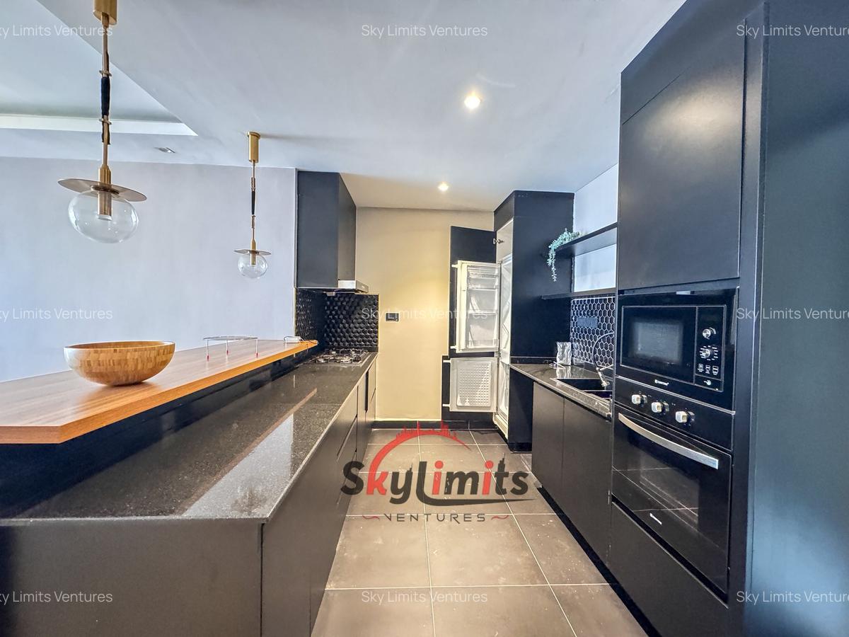 3 Bed Apartment with En Suite in Brookside - 2