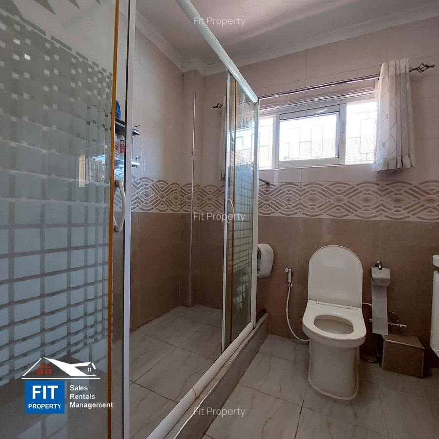 0.1 ac Commercial Property with Parking in Parklands - 11