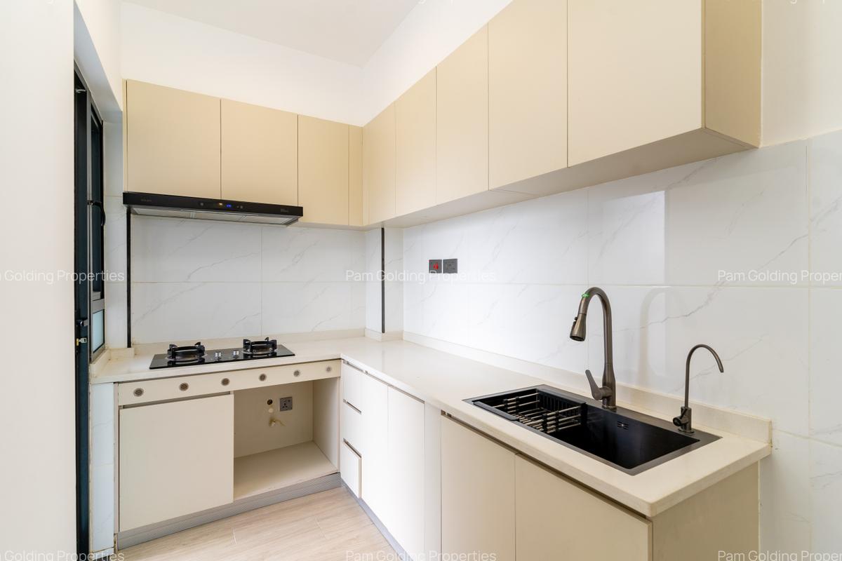1 Bed Apartment with En Suite at George Padmore Road - 3