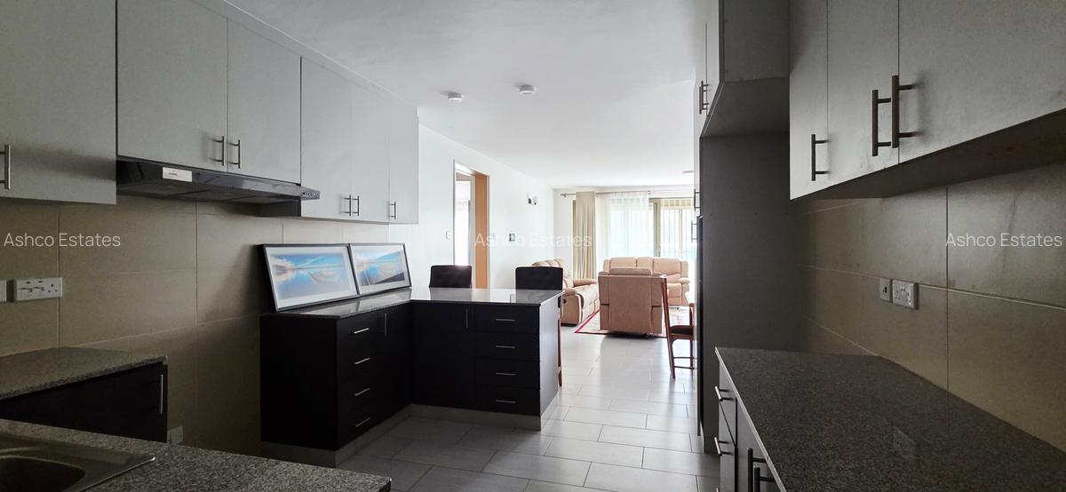 3 Bed Apartment with En Suite in Lavington - 4