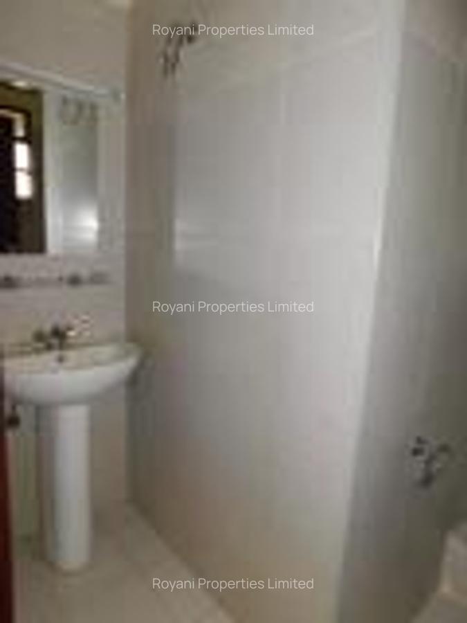 3 Bed Apartment with En Suite in Kiambu Road - 8