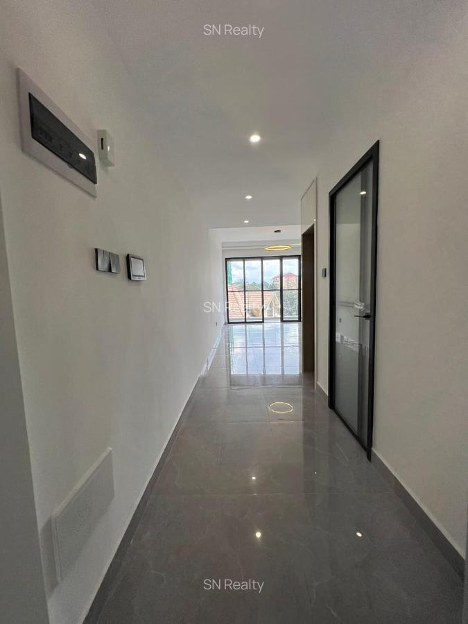 1 Bed Apartment with En Suite in Kilimani - 1