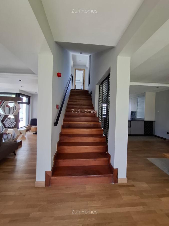 4 Bed Townhouse with En Suite in Lavington - 19