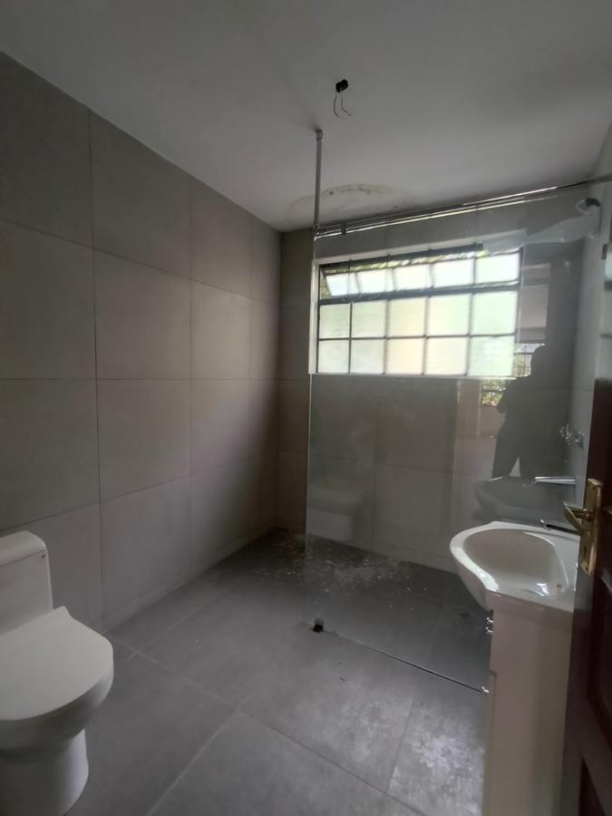 3 Bed Apartment with En Suite in Lavington - 17