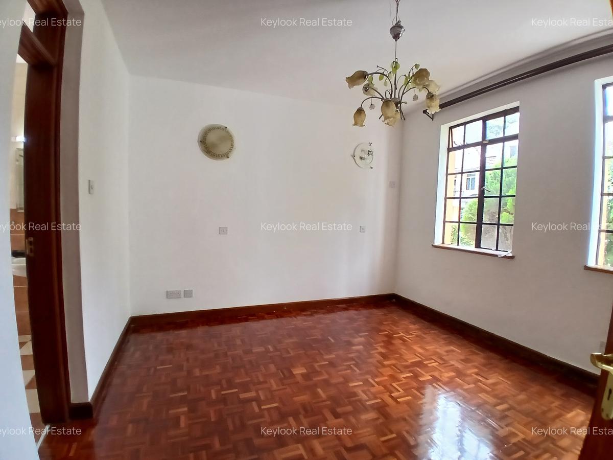 4 Bed Townhouse with En Suite at Lavington Green - 11