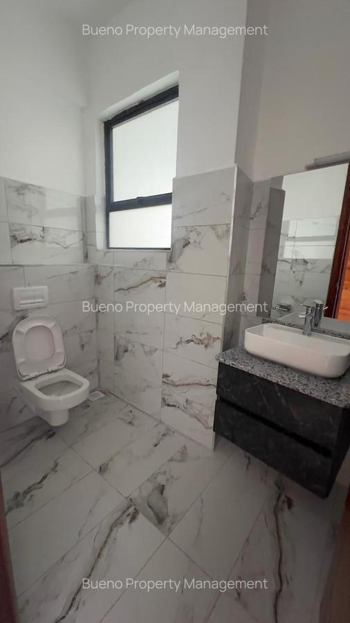 2 Bed Apartment with En Suite in Kilimani - 18