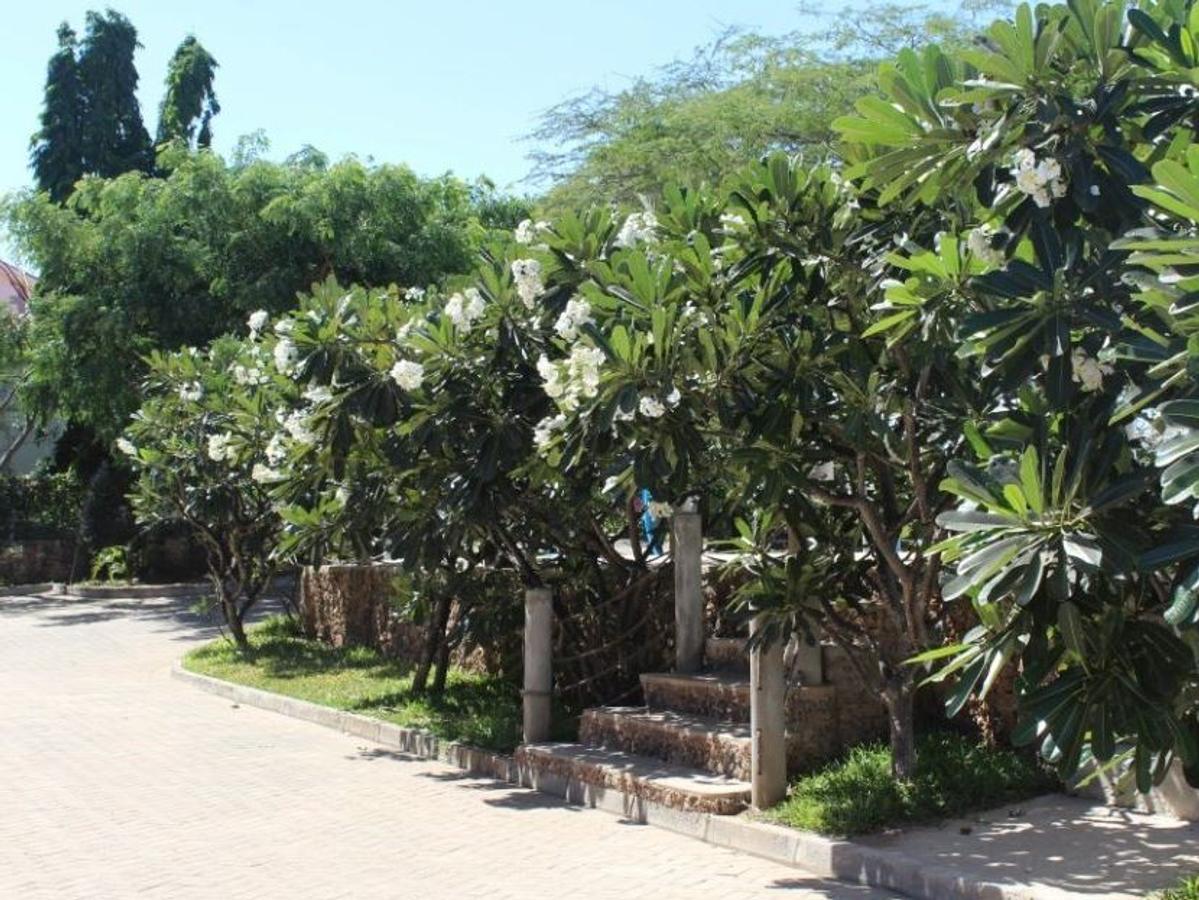 1,012 m² Residential Land at Serena Road - 5