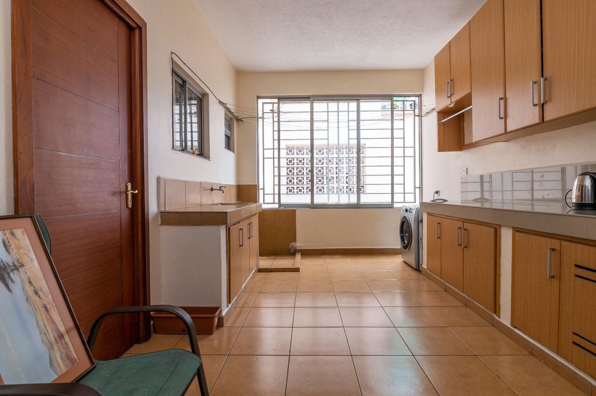 4 Bed Apartment with En Suite in Kileleshwa - 12