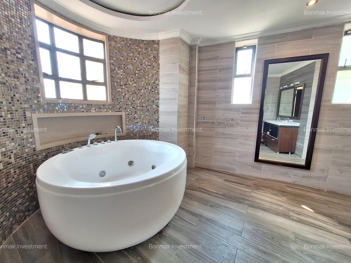 5 Bed Townhouse with En Suite at Lavington Green - 15